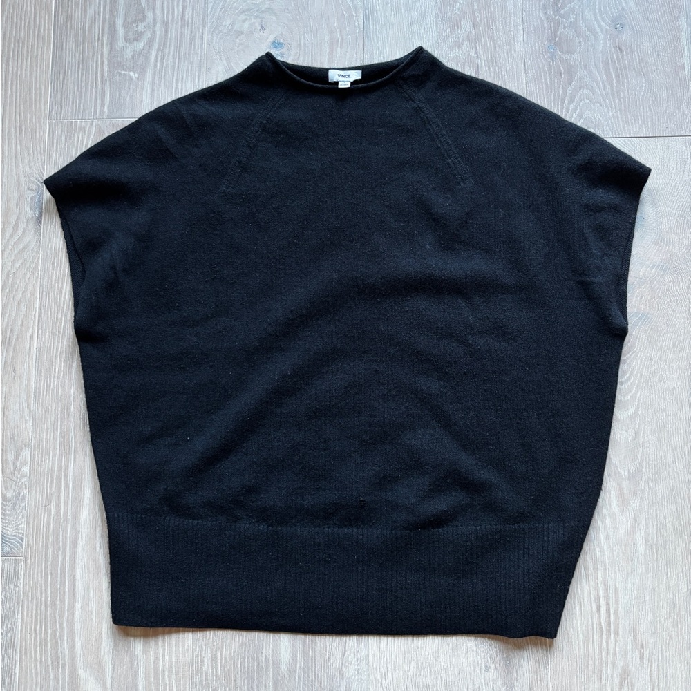 Vince dolman cashmere top — size Small